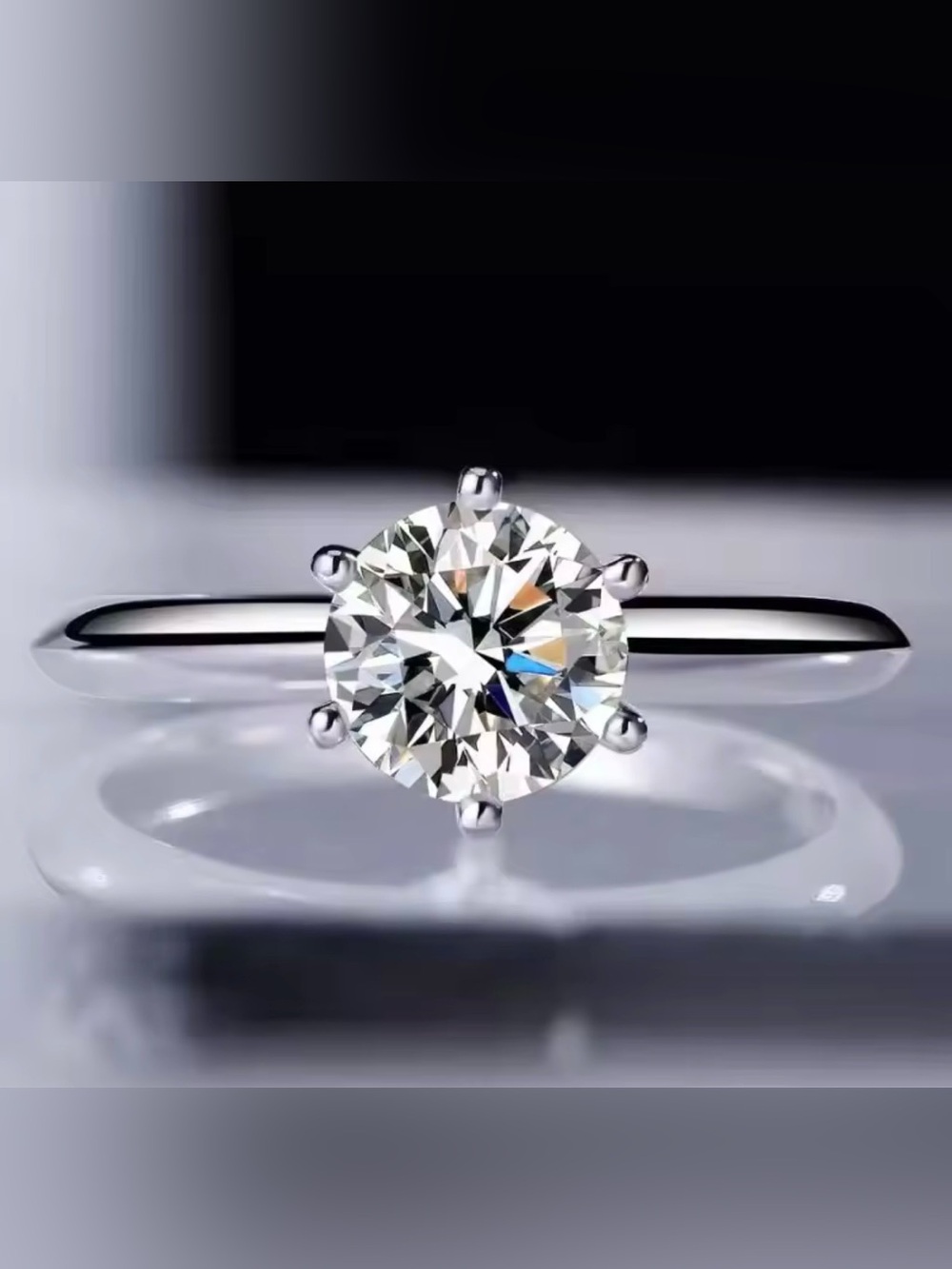 Classic Solitaire Round Cubic Zirconia Ring in Silver